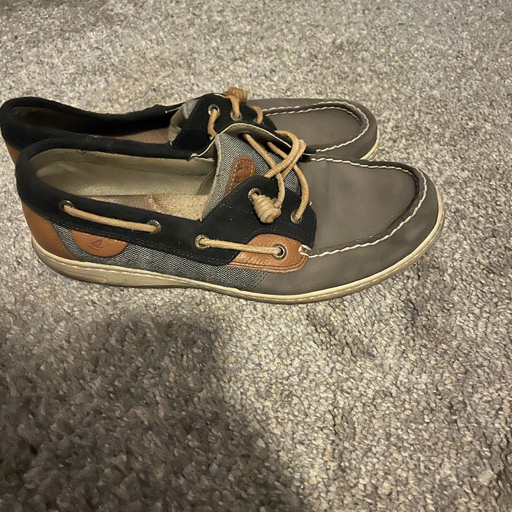 Women’s Sperry shoes - size 10